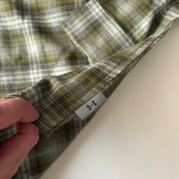 Under Armour Men's Tradesman Flex Flannel Button Down Size Medium New Green - Picture 7 of 9